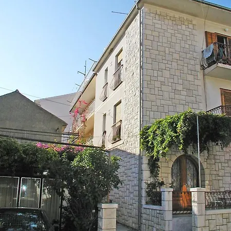 In 33597 * Podgora (Split-Dalmatia)